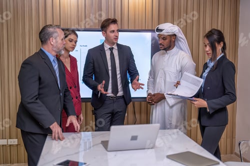 Preview: Group of business diversity people