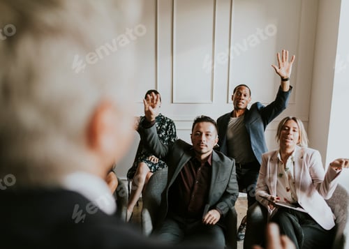 Preview: Business people in a meeting