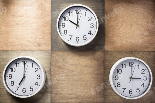 Preview: wall clock at wooden background