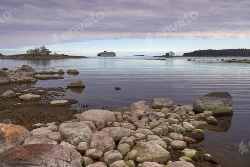 Preview: Lauttasaari coast at spring.