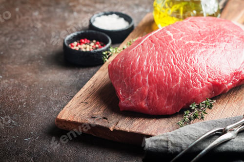 Preview: Raw beef meat