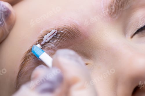Preview: macro photography of the distribution of compositions with a special brush for laminating eyebrows