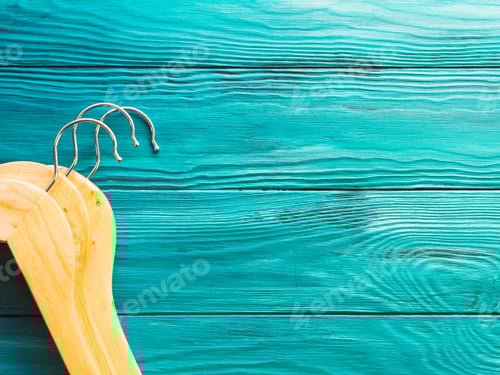 Preview: Wooden hangers with no clothes on green