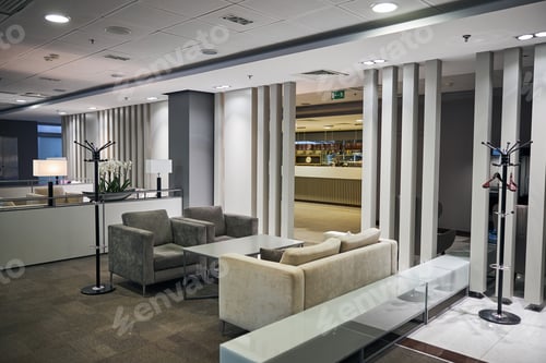 Preview: Spacious modern airport lounge for top-tier travelers