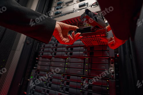 Preview: Replacing failed hard drive in storage system in data center