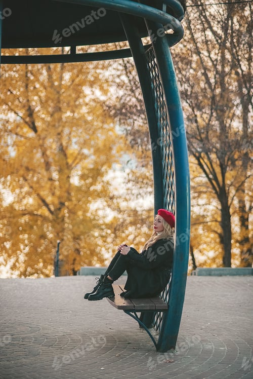 Preview: Beautiful women