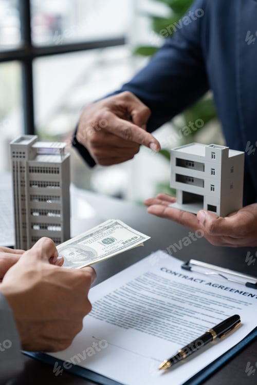 Preview: Entrepreneur, business owner, accountant, real estate agent Asian young insurance sales agent accept