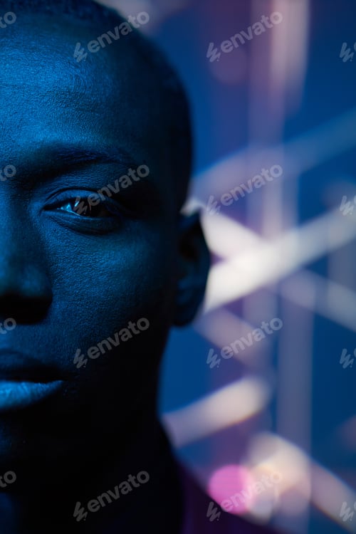 Vista previa: Close-up of young black man