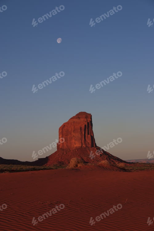 Preview: Beautiful shot of Monument Valley, Utah