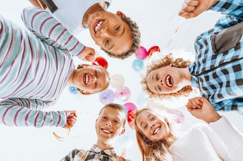 Preview: Children with balloons