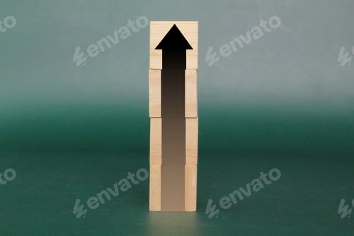 Preview: wooden cubes arranged vertically with arrows pointing up.