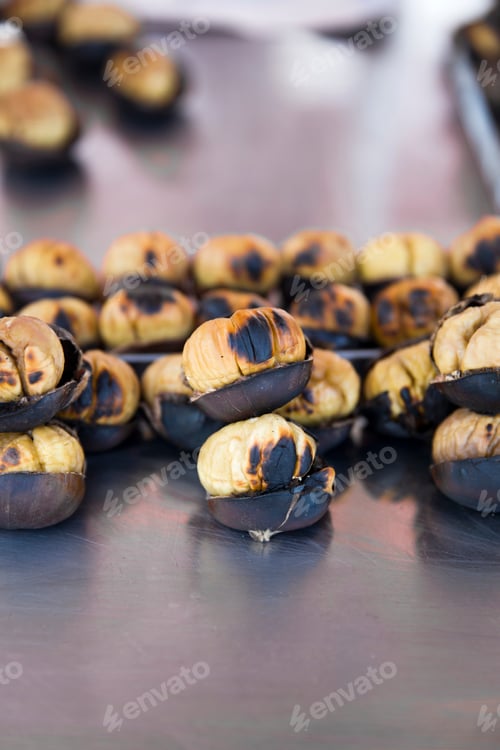 Preview: Fresh roasted chesnuts