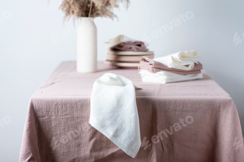 Preview: Pink Table