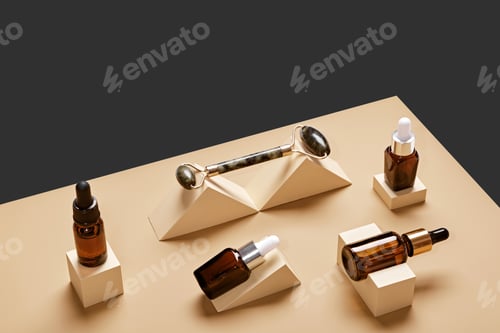 Preview: Beauty natural skincare product mock up. Serum or Collagen Dropper Bottles