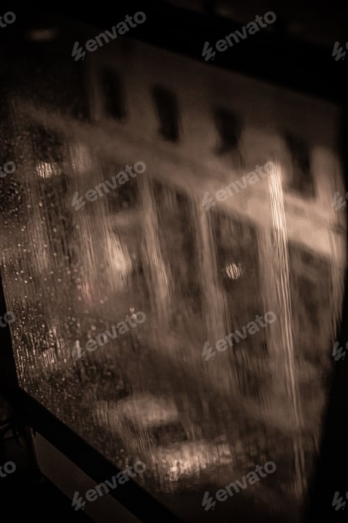 Preview: Raining night