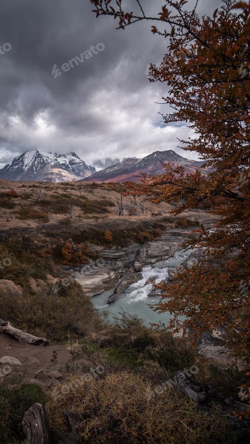 Preview: Scenic view of Torres del Paine National Park in Patagonia, Chile