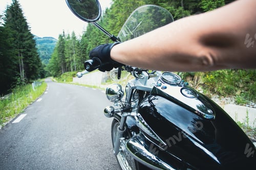 Preview: The view over the handlebars of motorcycle