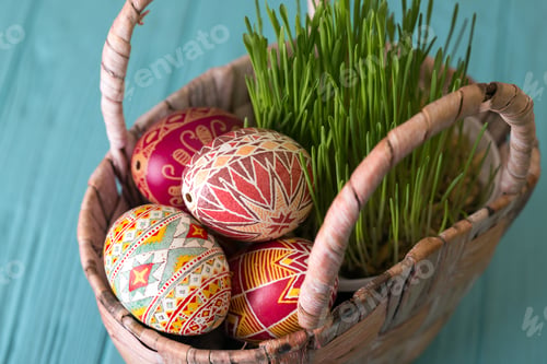 Preview: the happy easter
