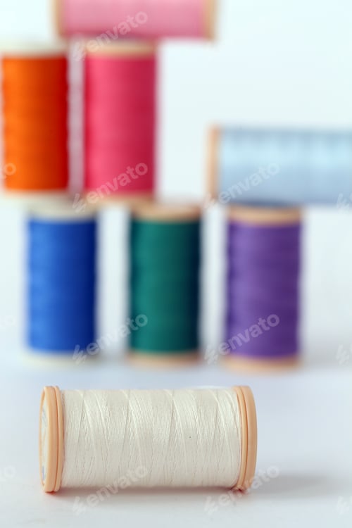 Preview: Colorful threads on the table