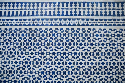 Preview: Blue and white mosaic wall in Morocco