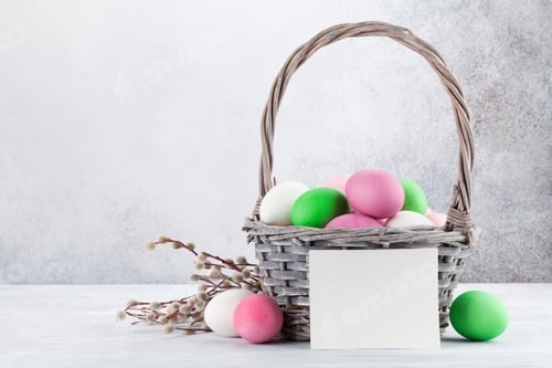 Preview: Easter eggs in basket