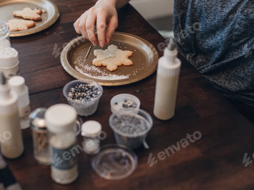 Preview: Decorating cookies for the holidays #debb_a/Christmas, #debb_a/food,