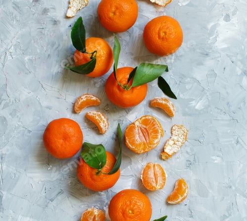 Preview: Mandarins with leaves