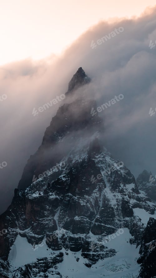 Preview: Scenic view of Torres del Paine National Park in Patagonia, Chile