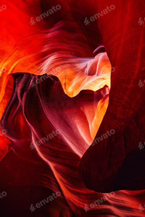 Preview: Vibrant sandstone patterns in Antelope Canyon.