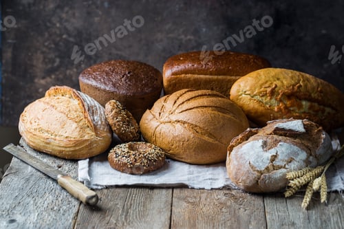 Preview: Assortment of baked bread