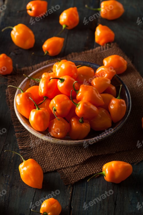 Preview: Raw Organic Orange Habanero Peppers