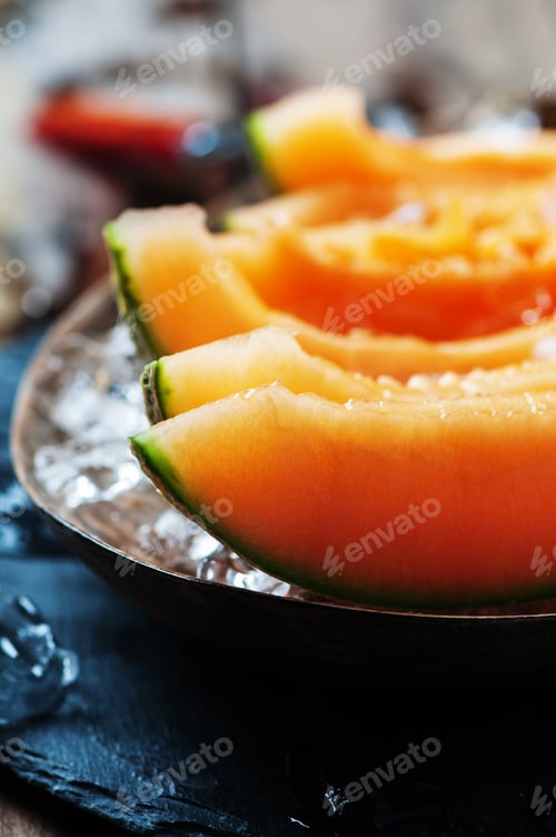 Preview: Fresh melon with ice