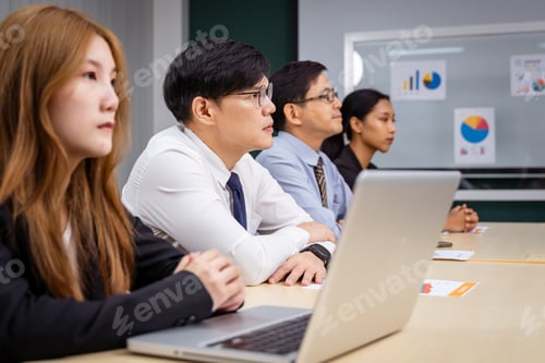 Preview: Group of multiethnic businessmen