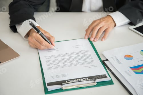 Preview: Businessman is signing a partnership contract, Business connection concept.