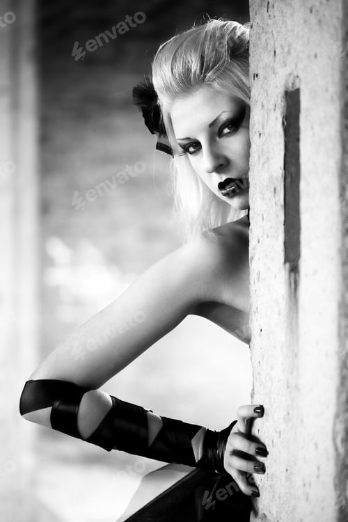 Preview: Gothic Witch Woman With Spooky Make-Up In Black Dress