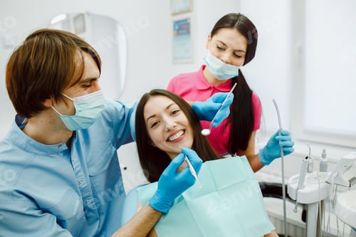 Preview: The girl on reception at the dentist