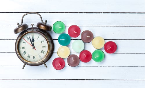 Preview: Retro alarm clock and candles