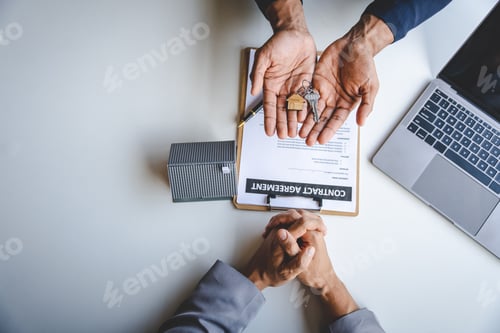 Preview: real estate agent Delivering keys and model homes to customers and home insurance contracts; home mo