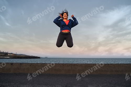 Preview: Plump girl jumps outdoors