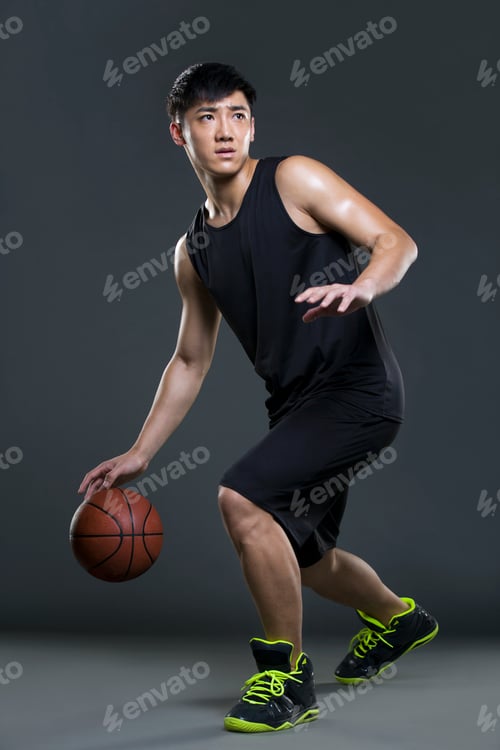 Preview: Young man playing basketball