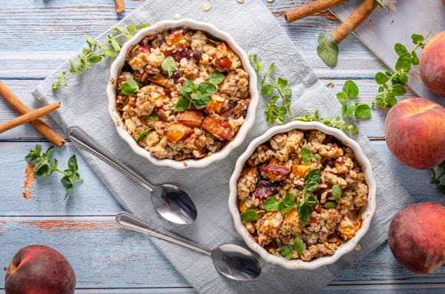 Preview: Baked oatmeal with fruit and maple syrup