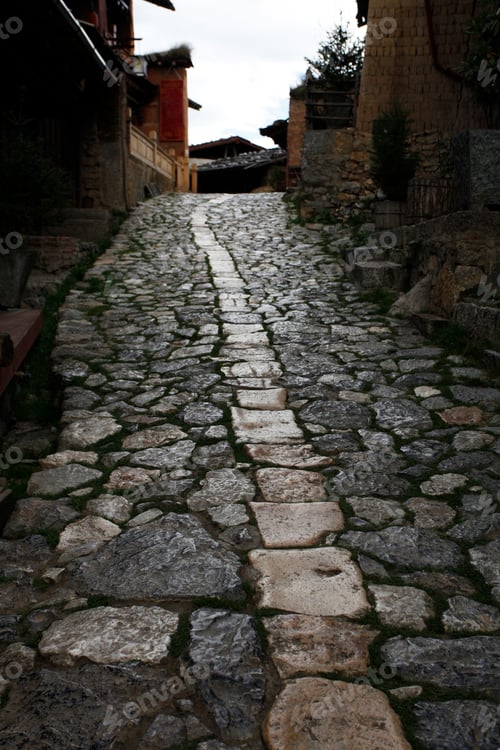 Preview: Flagging in the old town of Shangri-La