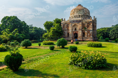 Preview: Sheesh Gumbad tomb in Lodi Gardens city park in Delhi, India