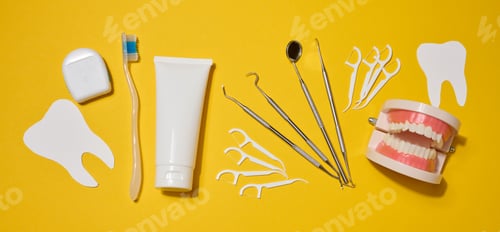 Preview: Oral hygiene set including dental floss in a case, toothbrush, tube of toothpaste