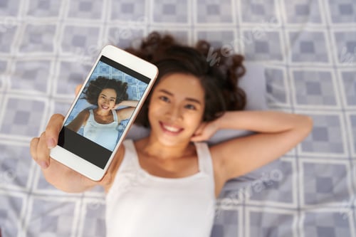 Preview: Taking selfie