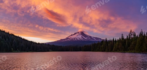 Preview: Lake with Mt Hood during sunset. Trillium Lake, Mt. Hood National Forest, Oregon