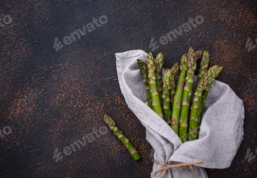 Preview: Fresh raw ripe green asparagus