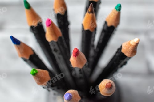 Vista previa: Pila de lápices de colores