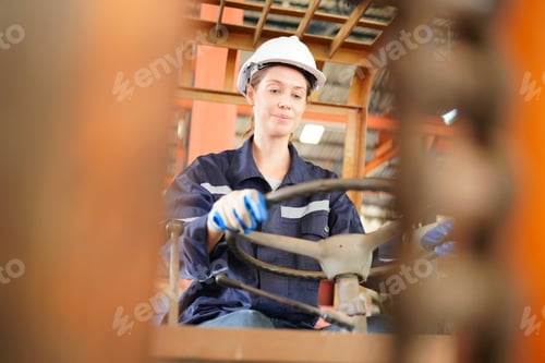 Preview: Industrial Engineer at work in factory