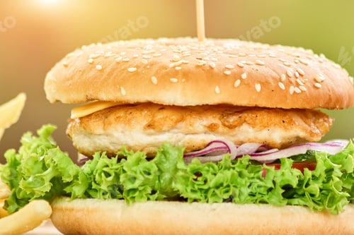 Preview: Cheeseburger macro close-up.